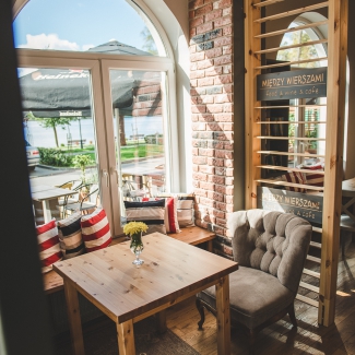 Restauracja "Między Wierszami"