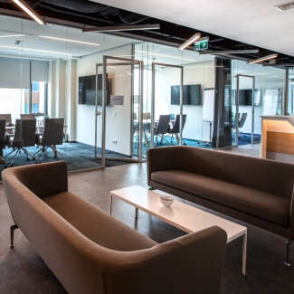 Mazda Motor Polska - biuro