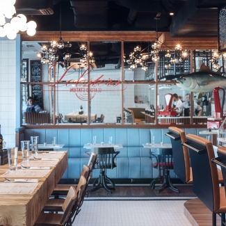 Seafood Station - elegancja + portowa surowość