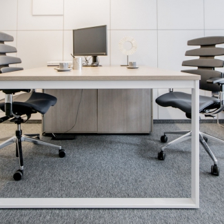 Projekt biura o powierzchni 100 m2.