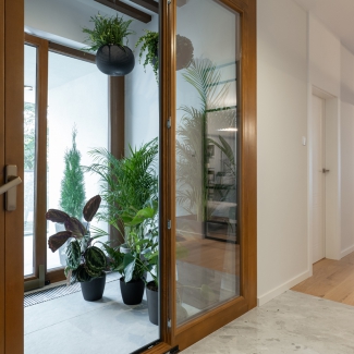 W NIEBANALNYCH RAMACH