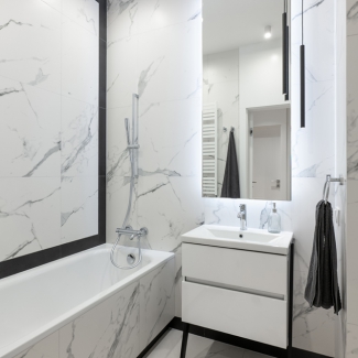 W NIEBANALNYCH RAMACH