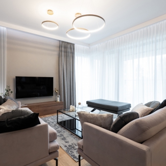 W NIEBANALNYCH RAMACH