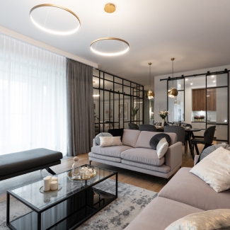 W NIEBANALNYCH RAMACH
