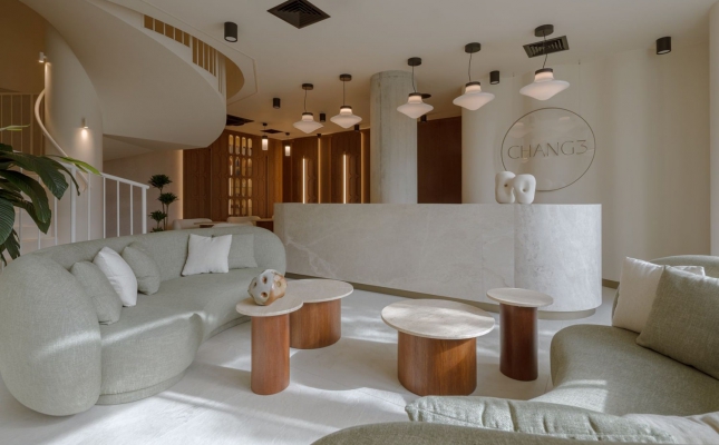 Fitness w wersji slow - CHANGE Studio zaprojektowane przez pracownię HOLA Design