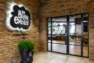 Kinnarps wyposażył pierwszy co-creating otwarty w Warszawie: The Brain Embassy
